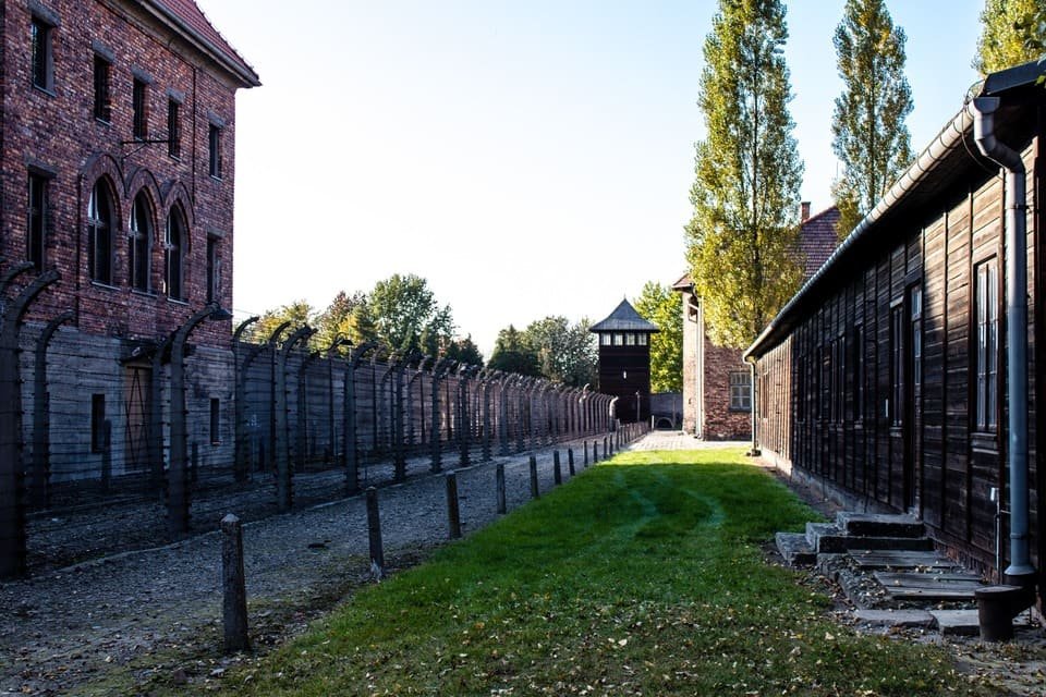 Auschwitz Rehberli Tur 2026